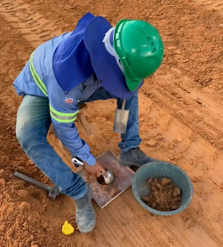 Essai de densité sur site : la méthode du cône de sable à Montélimar