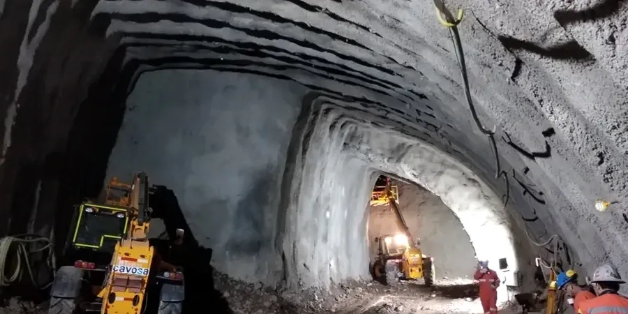Analyse géotechnique pour tunnels en sols mous à Montélimar